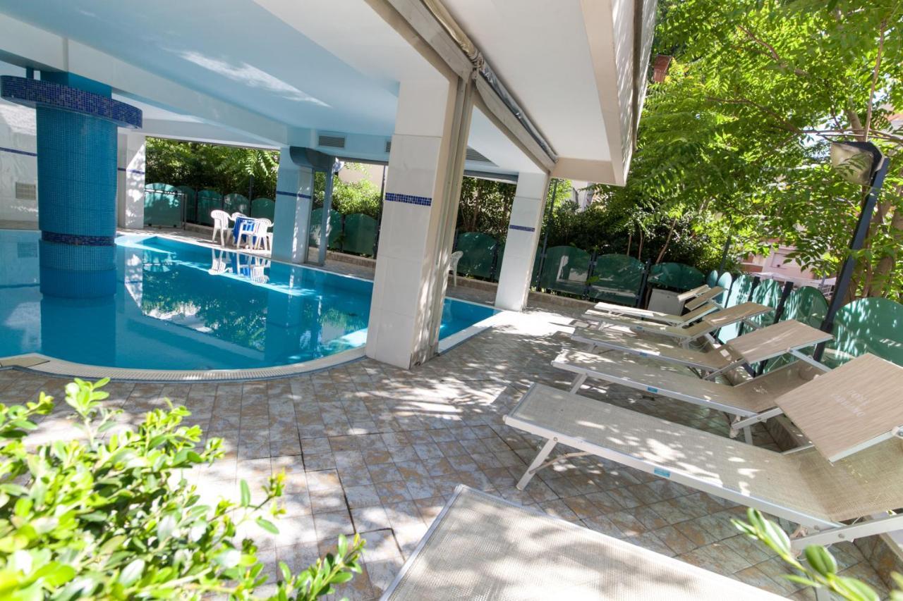 Hotel Gabbiano Cattolica Exterior photo