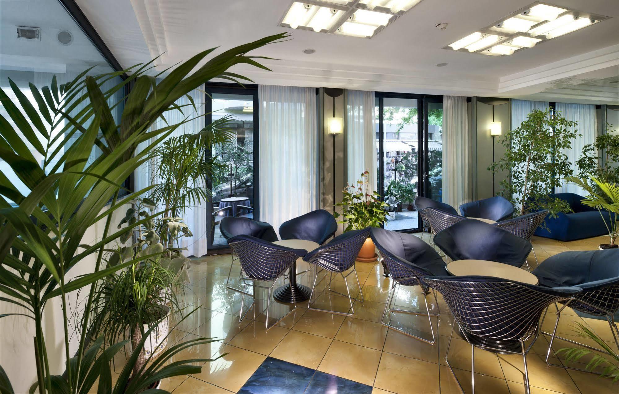 Hotel Gabbiano Cattolica Exterior photo